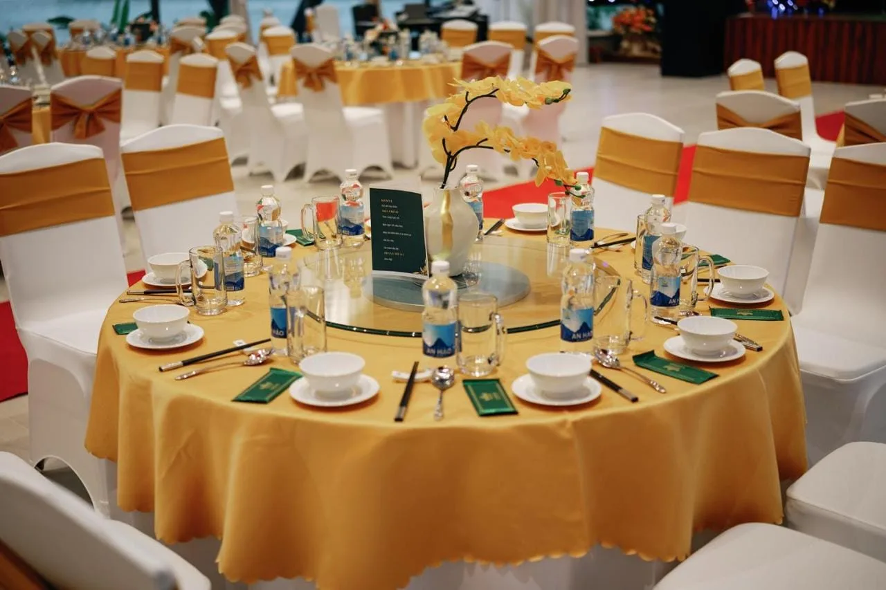 Tiệc và sự kiện