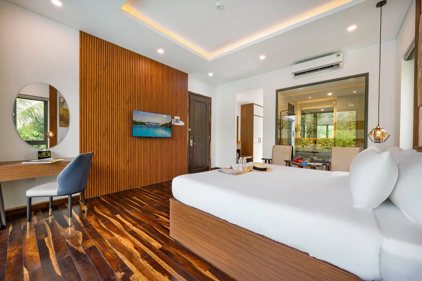 Three Bedroom Villa with Garden