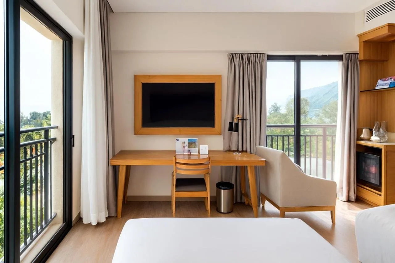 Deluxe Mountain View (phòng góc)
