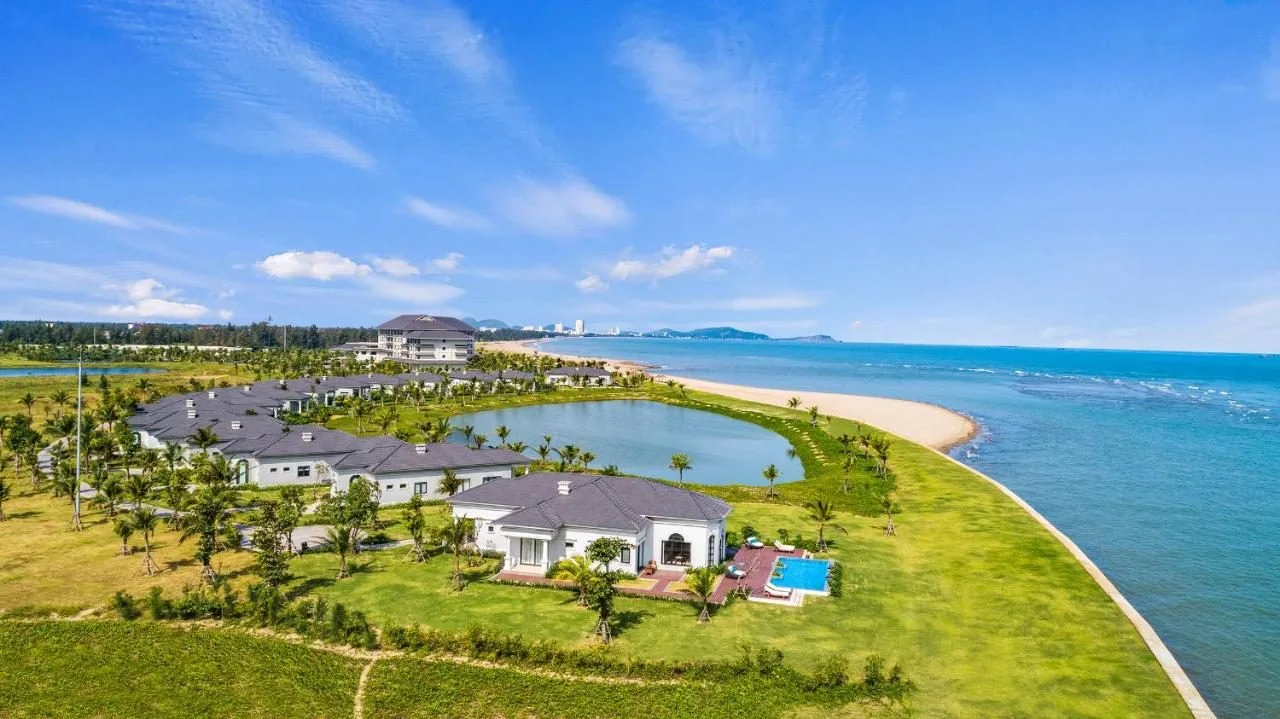 Meliá Vinpearl Cửa Hội Beach Resort