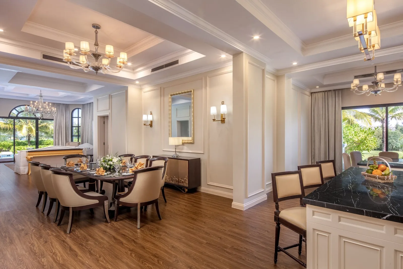 Bếp và phòng ăn trong villa