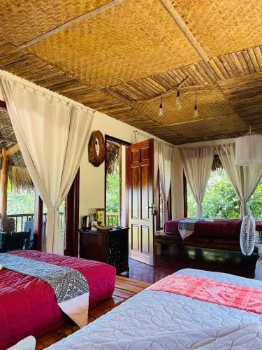 Connecting Rooms for 6 People