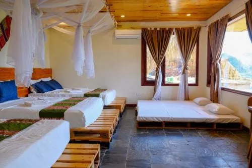 Family Room for 6 Adults with 3 King Beds