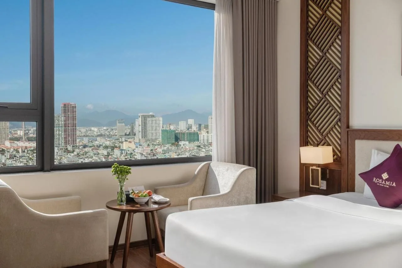 Deluxe Twin hướng phố