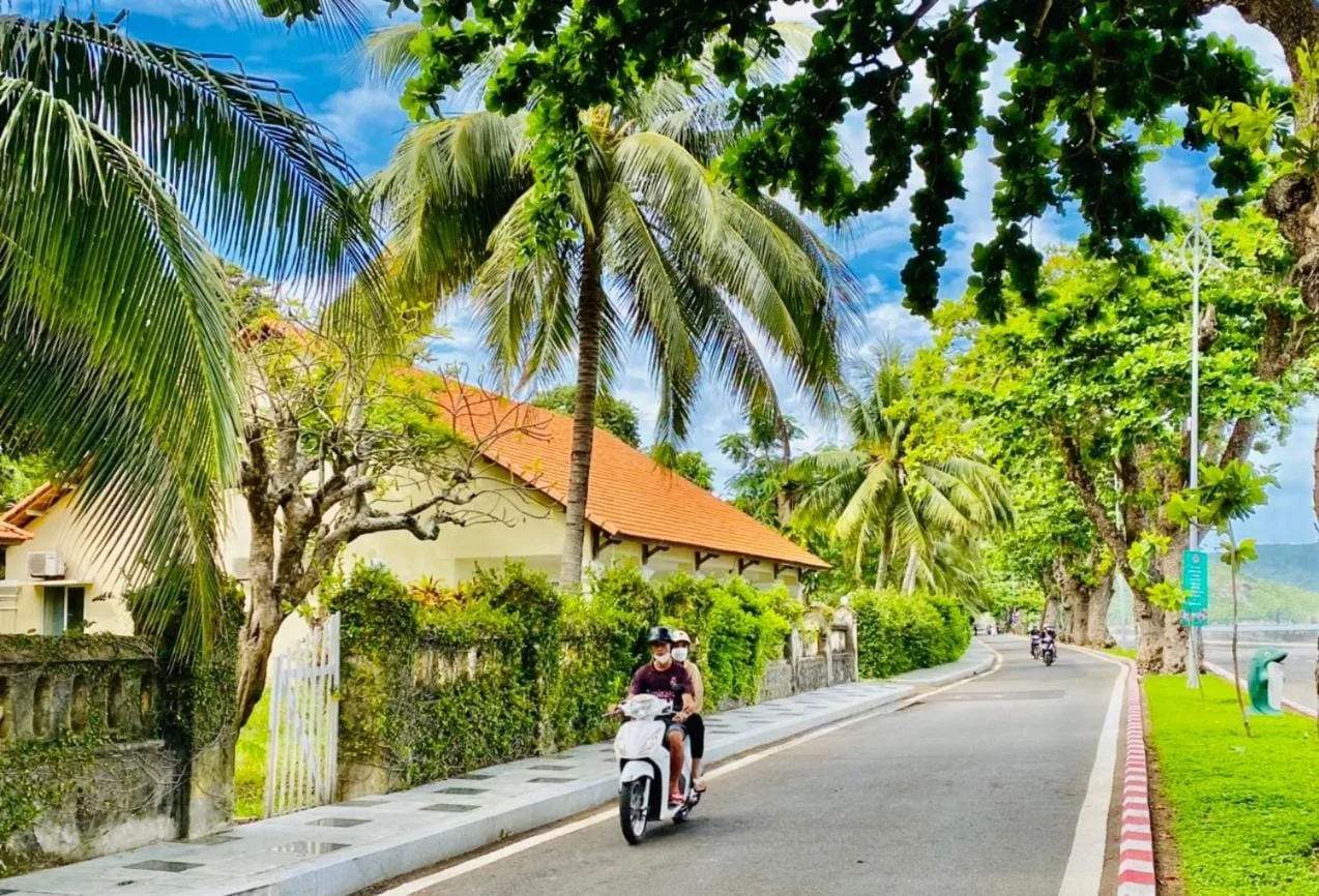 Ở giữa khu di tích