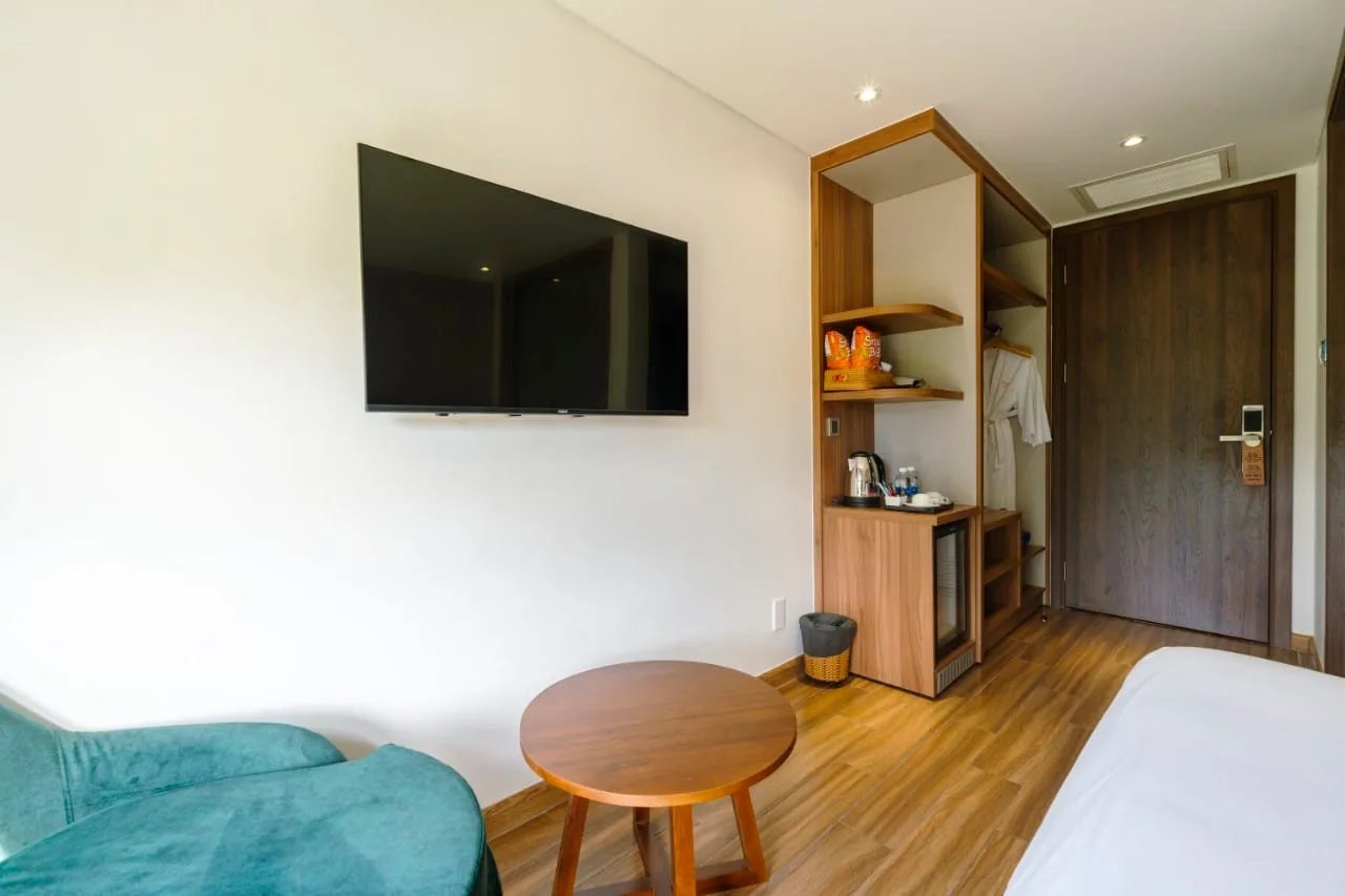 Beach Hotel – Seaview Double