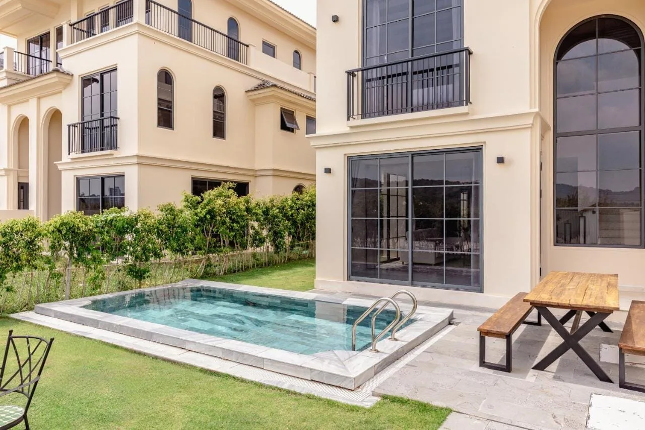 Hồ bơi riêng