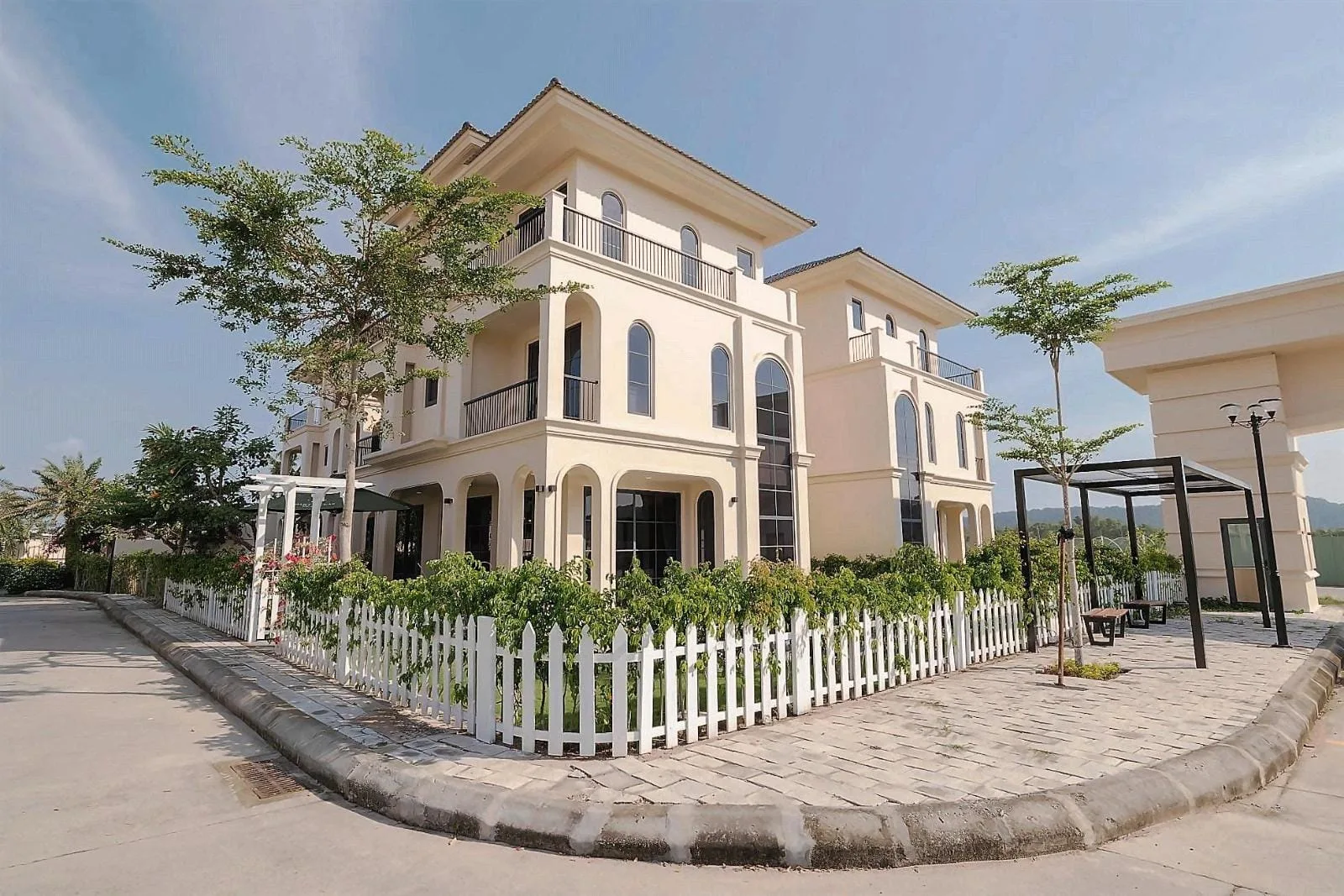 Phố villa yên tĩnh, quản gia riêng