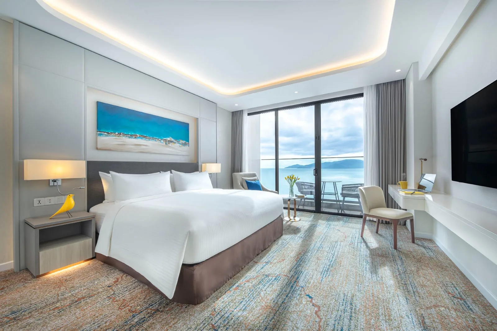 Deluxe King Ocean View
