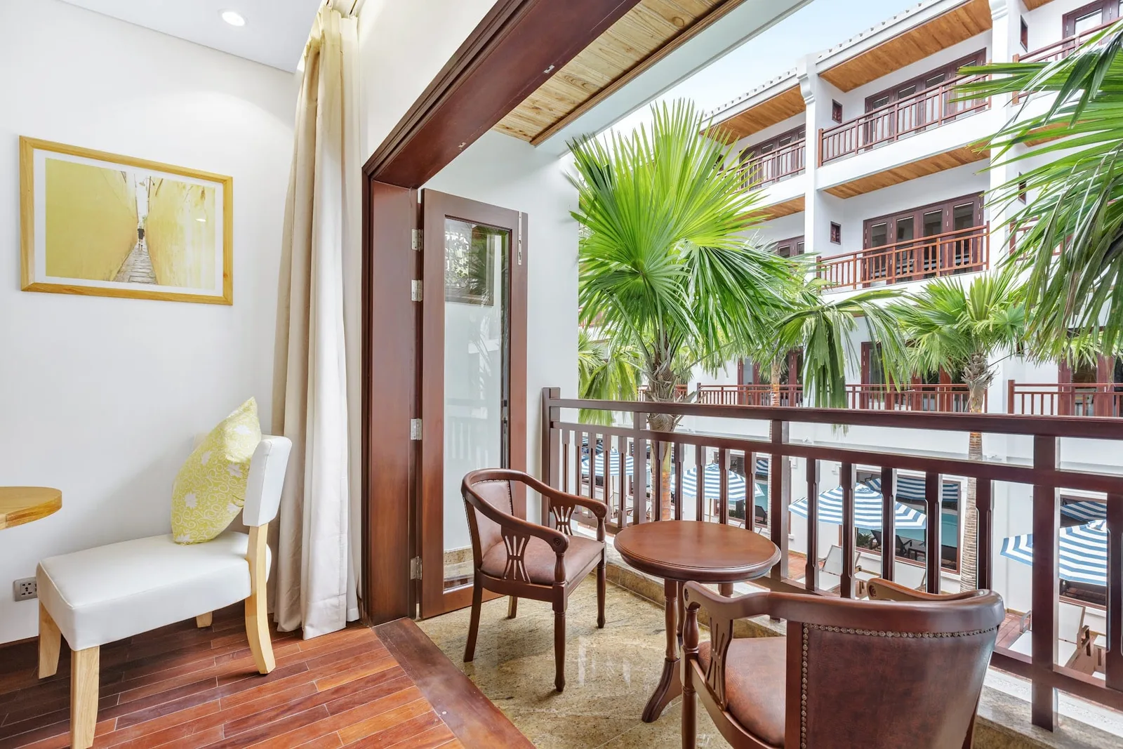Garden Terrace King/Twin