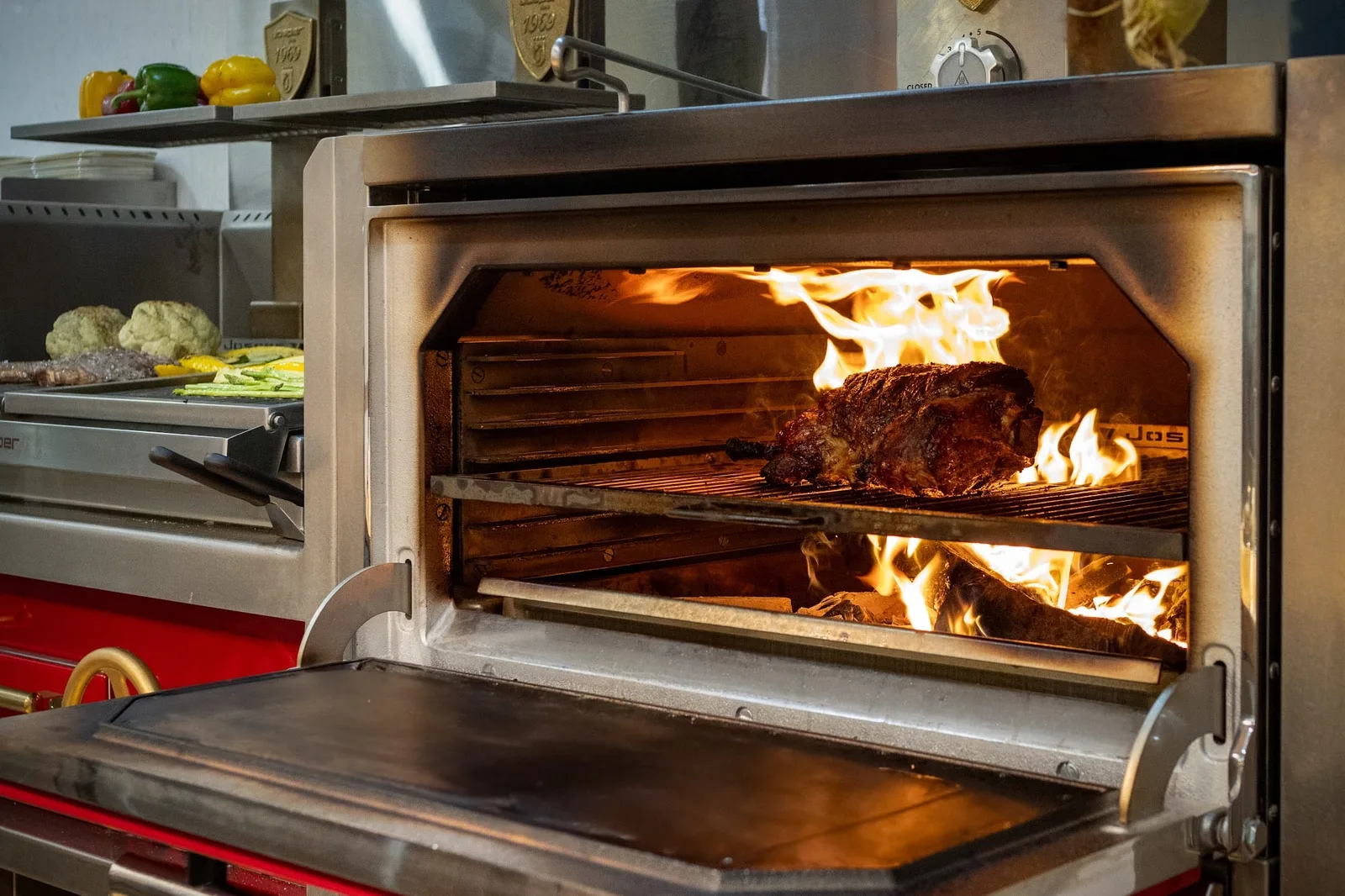 Bếp than Josper ở Xua & Nay
